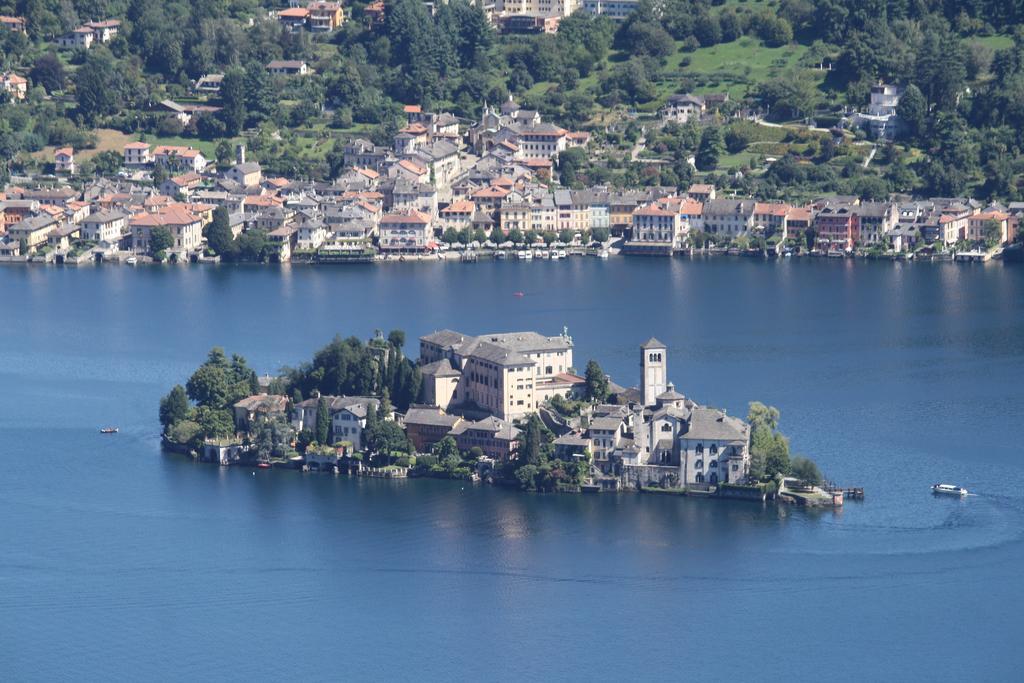 Fattoria Del Pino Bed and Breakfast Orta San Giulio Exterior foto